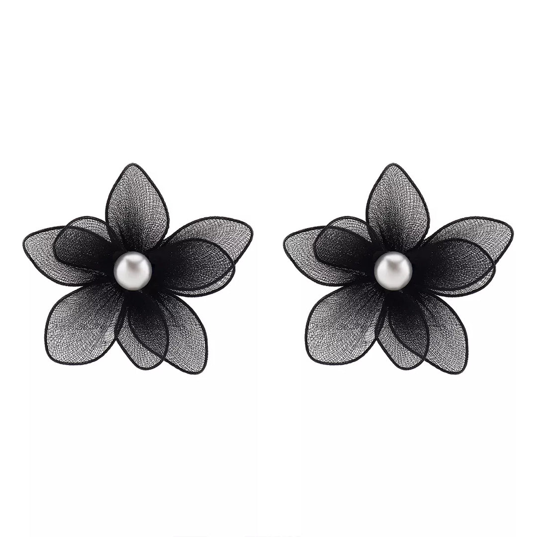 Flower Pearl Stud Earrings
