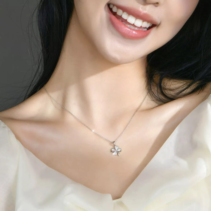 925 Sterling Silver Zircon Clover Pendant Necklace