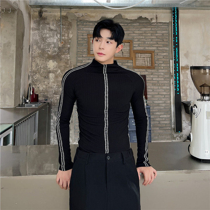Autumn Niche Collection Statement Top With A Stand-up Collar And Visible Stitching
