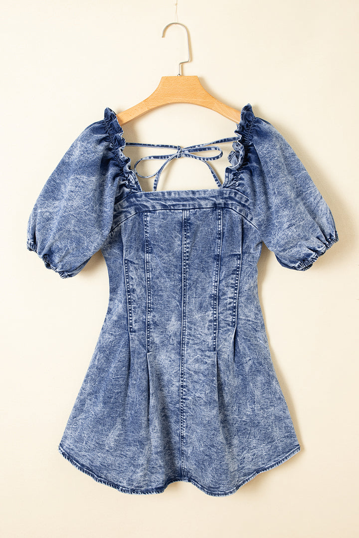 Robe courte en jean bleu à volants, col carré, manches bouffantes et bustier