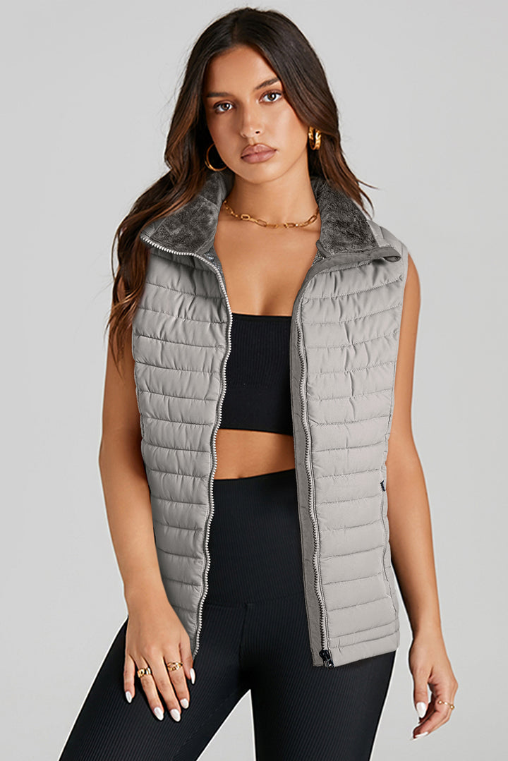 Gilet matelassé zippé à col en peluche argentée