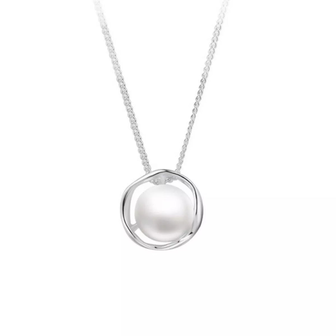 Pearl Pendant Necklace