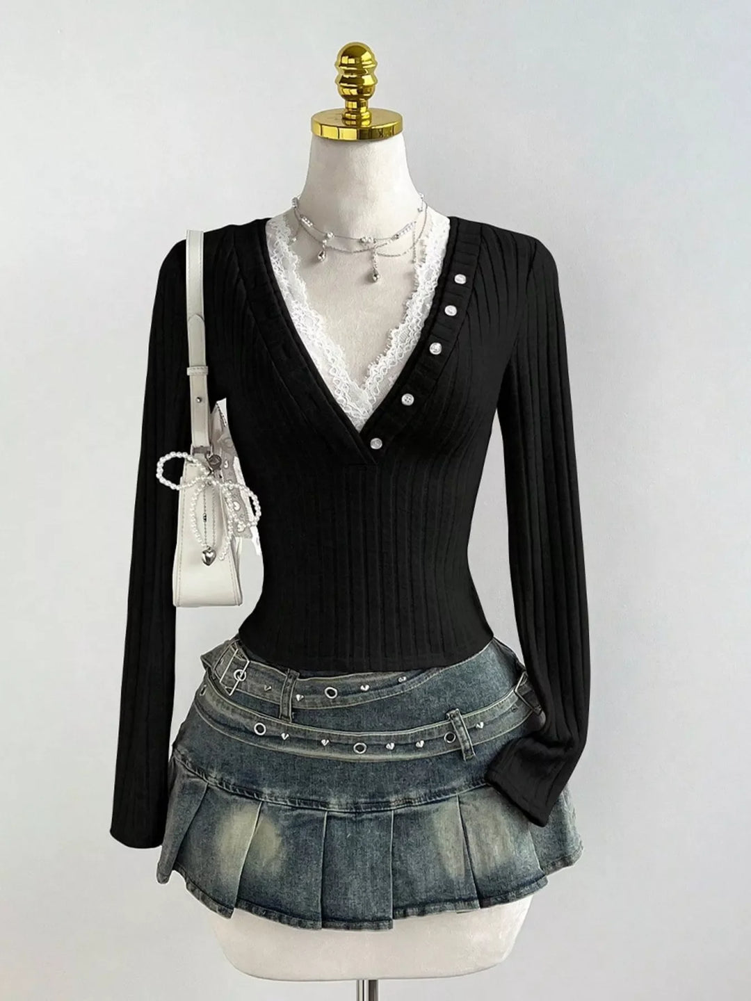 V-Neck Lace Trim Ribbed Knit T-Shirt