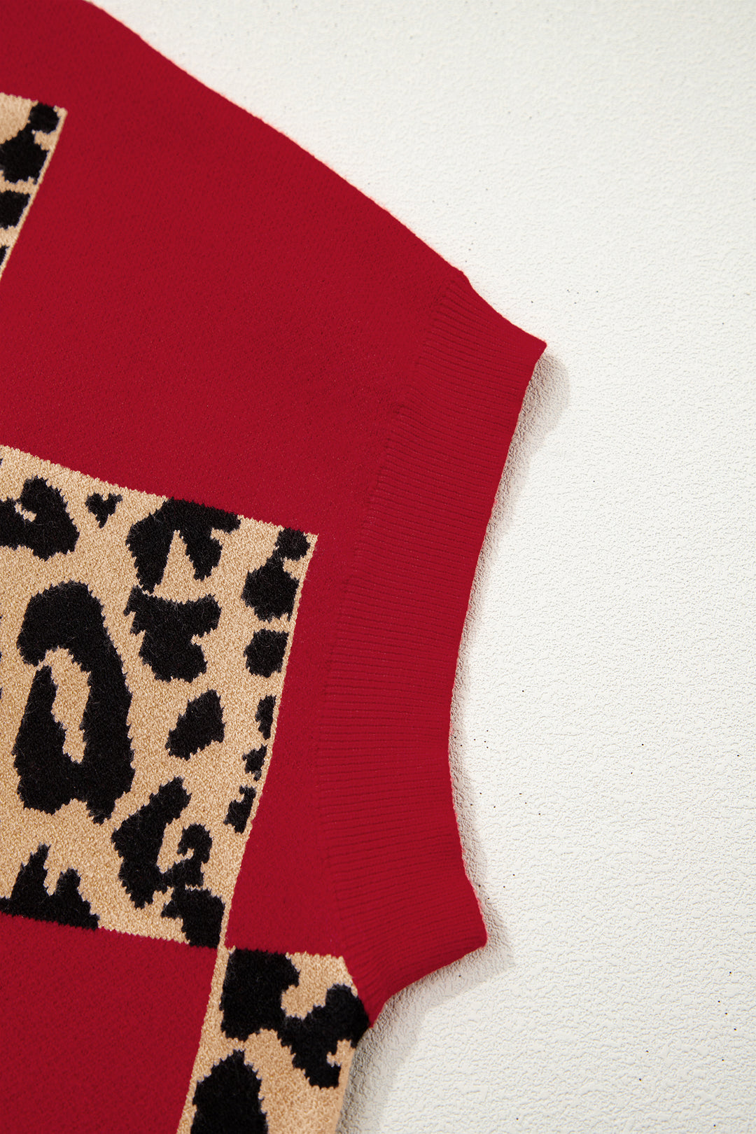 Red Plus Size Leopard Contrasted Checkered Short Sleeve Sweater