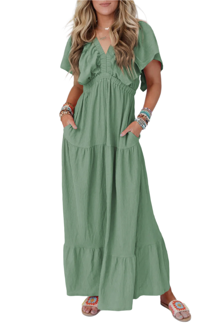 Robe longue texturée vert gazon à col en V et manches flottantes à volants
