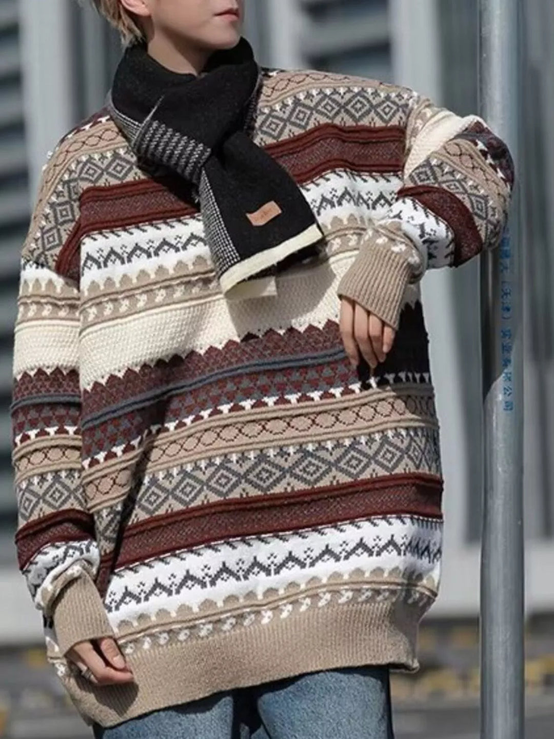 Men's Vintage Pattern Round Neck Knitted Sweater