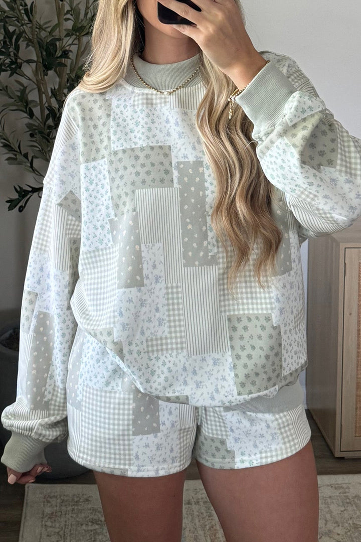 Light Pink Patchwork Floral Print Drop Shoulder Baggy Pullover Drawstring Shorts Set