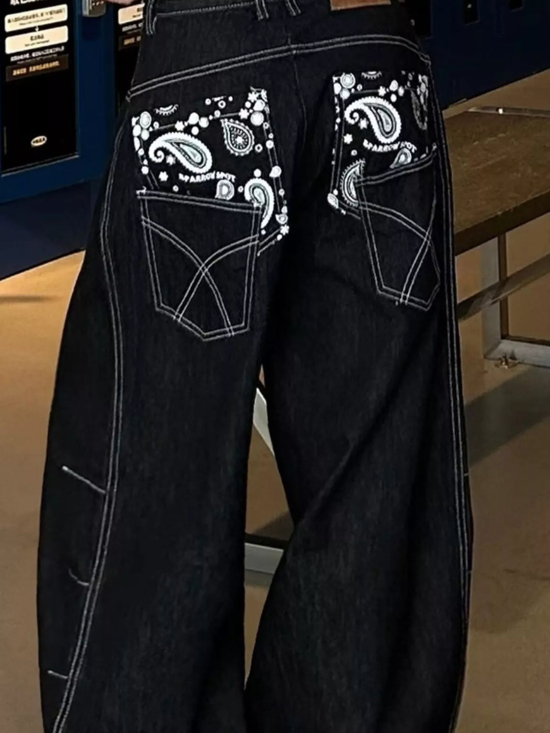 Men's Full Size Loose Fit Cargo Jeans with Contrast Stitching Plus Size