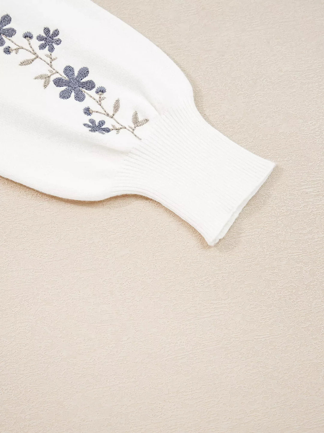 Floral Embroidered Scallop Hem Cropped Sweater