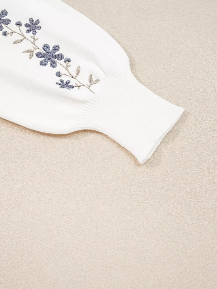 Floral Embroidered Scallop Hem Cropped Sweater