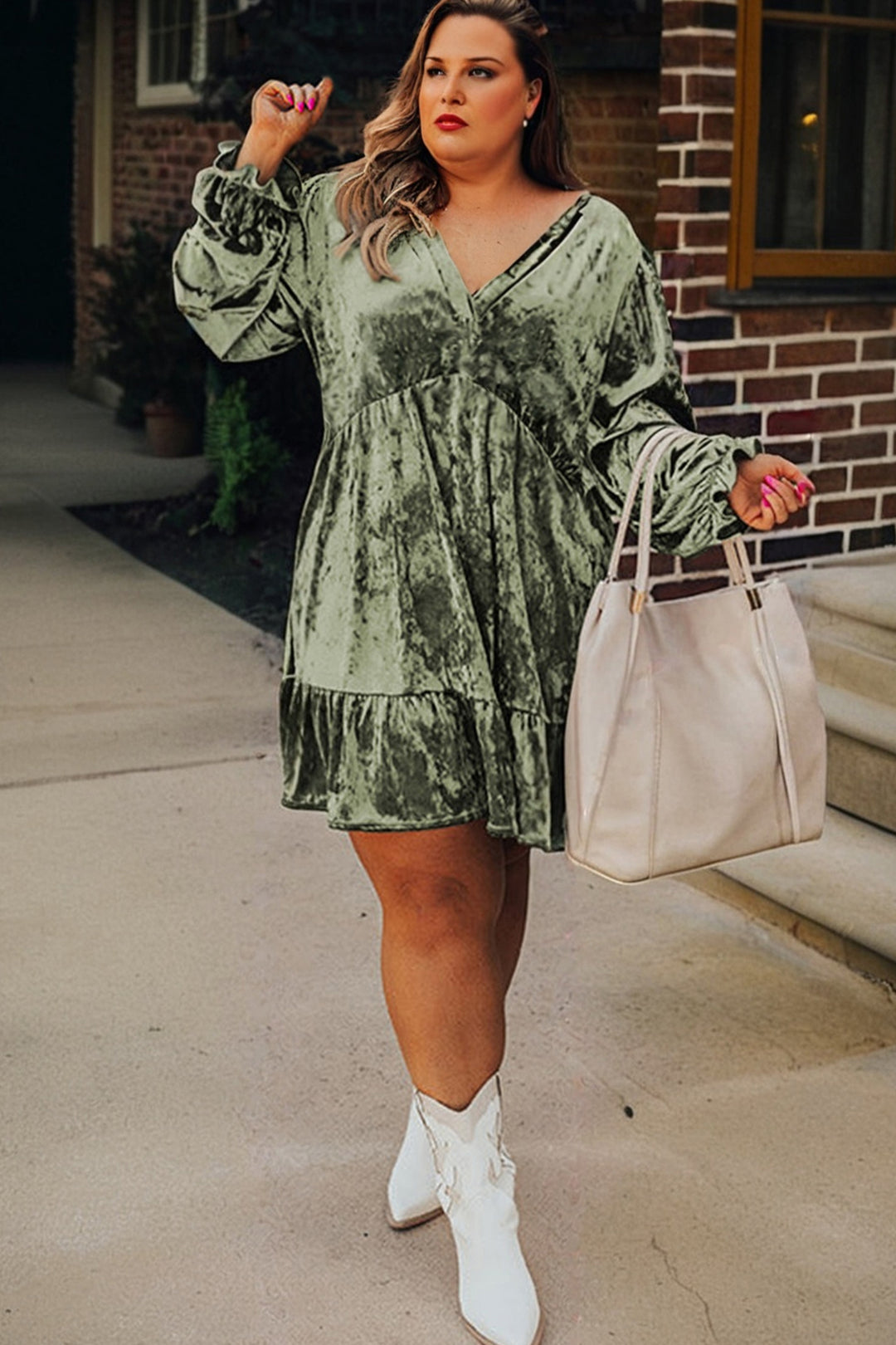 Jungle Green Plus Size Velvet Babydoll Mini Dress with Puff Sleeve