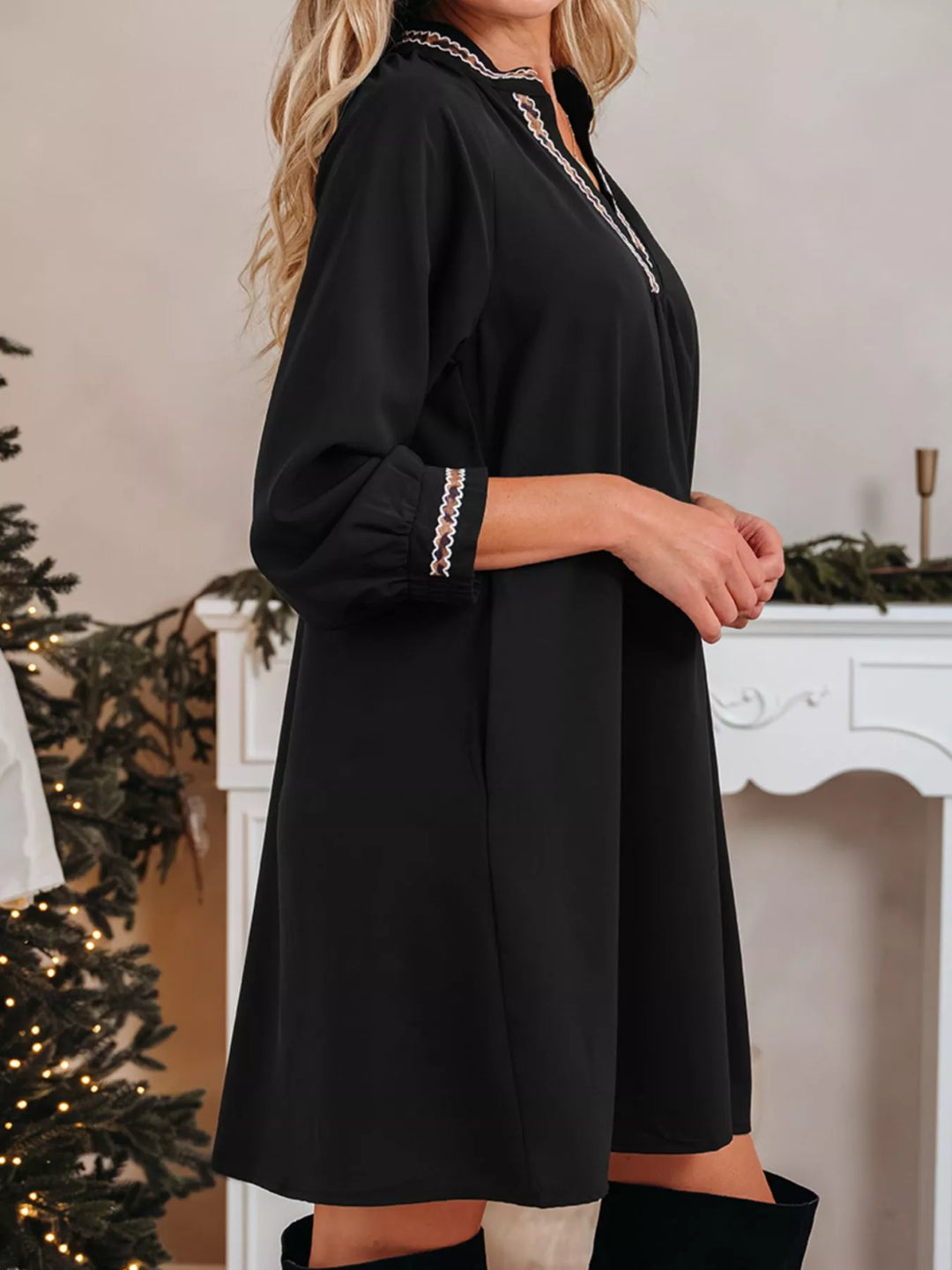 Contrast Trim Bracelet Sleeve Shift Mini Dress