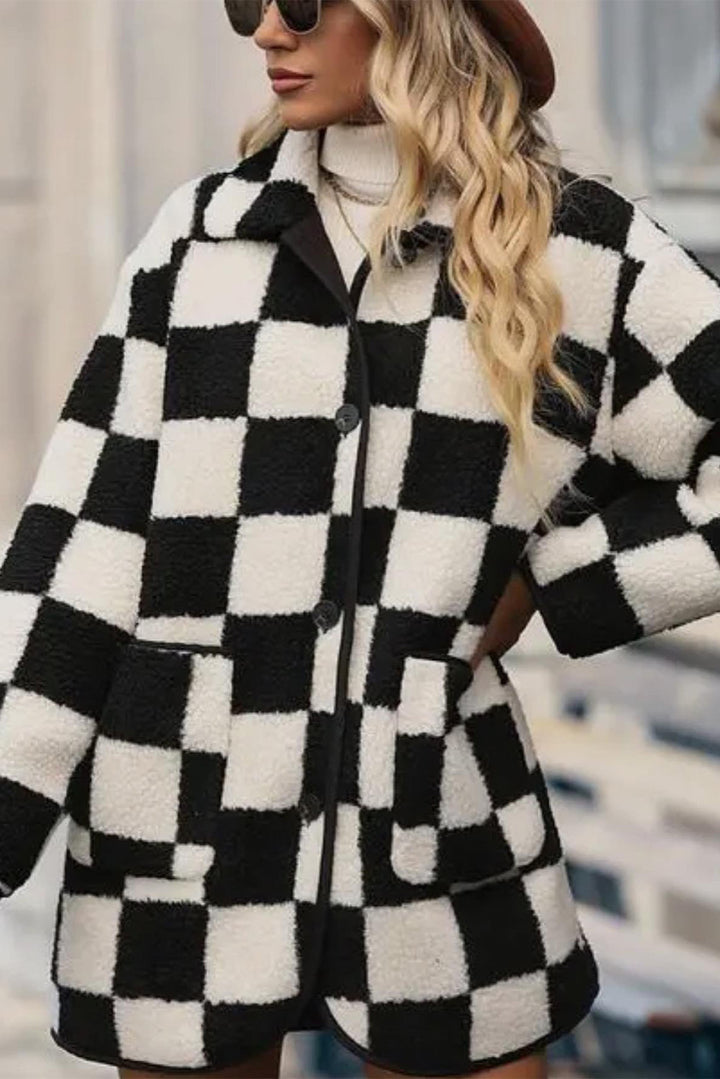 Veste polaire boutonnée à col et poches latérales à carreaux noirs