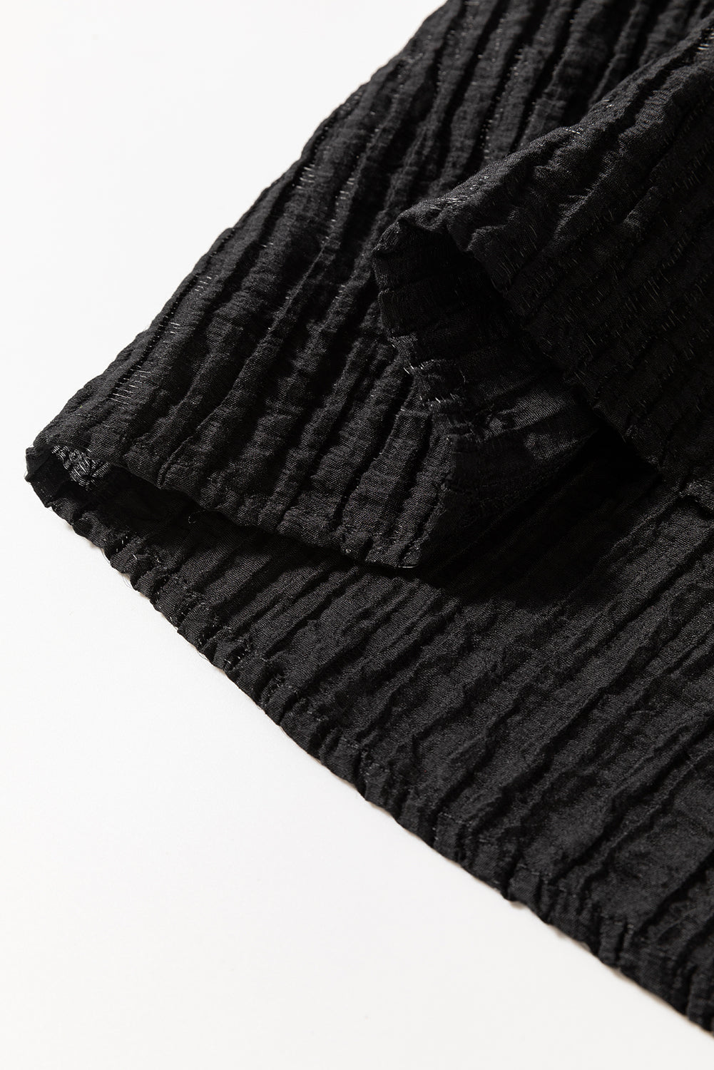 Haut fluide noir à col carré et manches courtes à volants, motif floral au crochet, grande taille