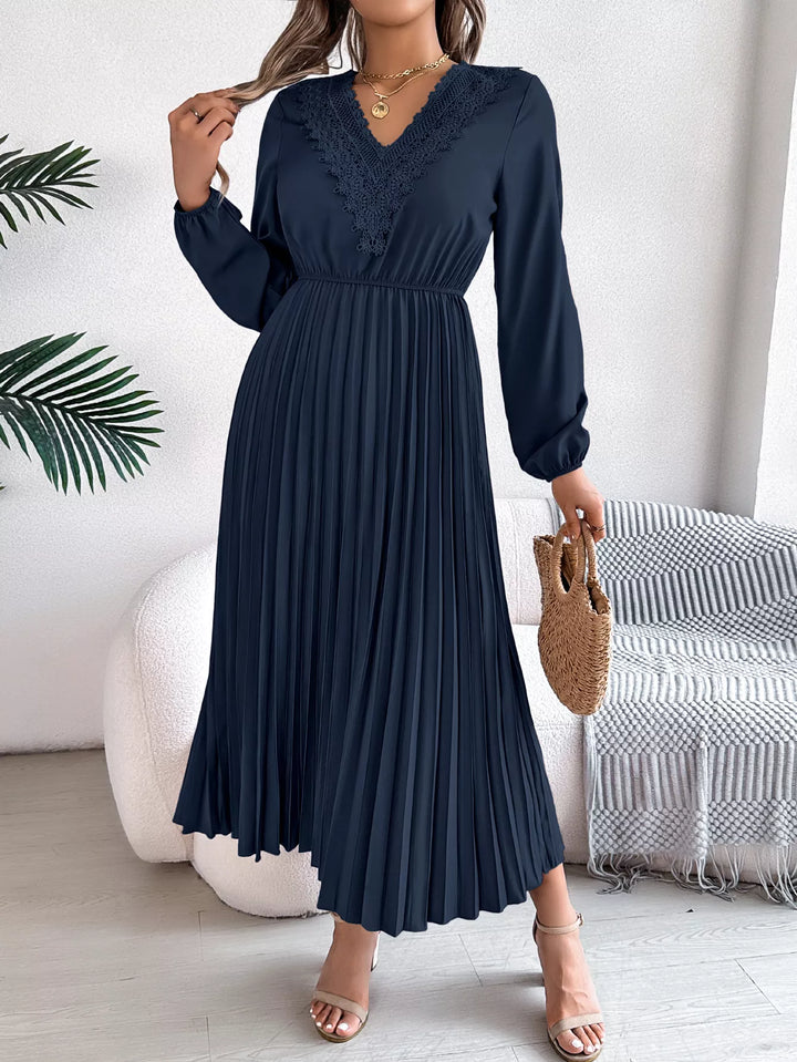 Lace Detail V-Neck Pleated Dress