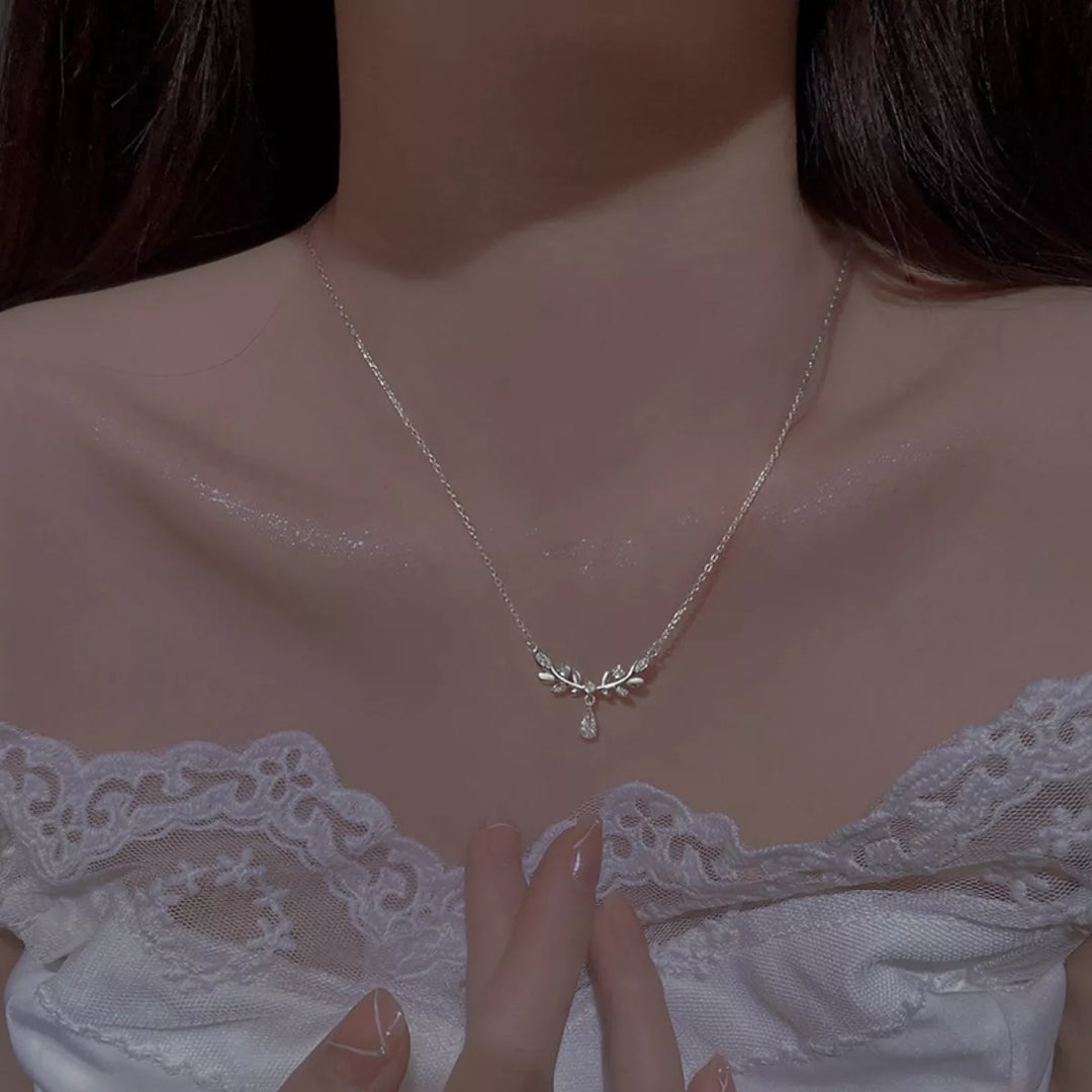925 Sterling Silver Zircon Flower Necklace