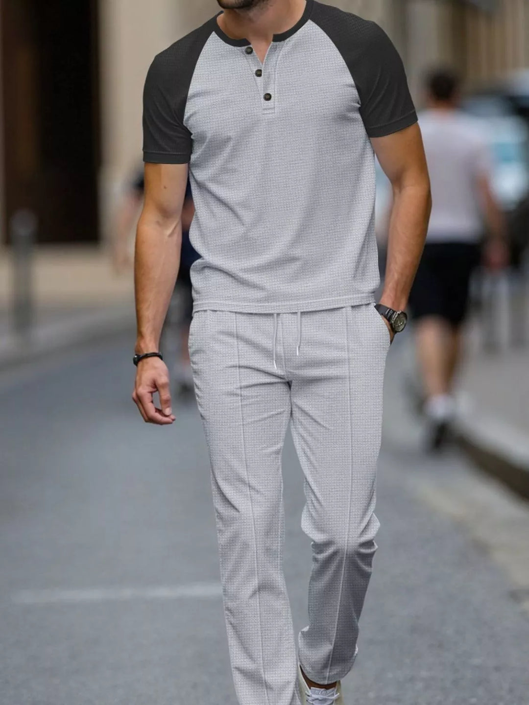Men's Full Size Casual Two-Tone Raglan Sleeve Tee and Pants Set Plus Size