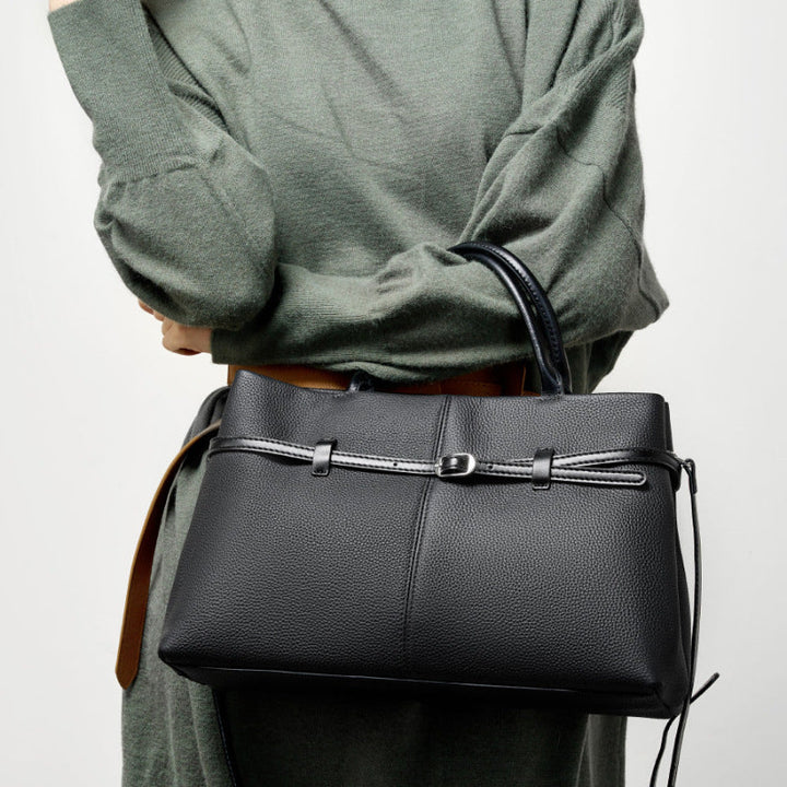 New SpringSummer High-Capacity Commuter Platinum Womens Bag