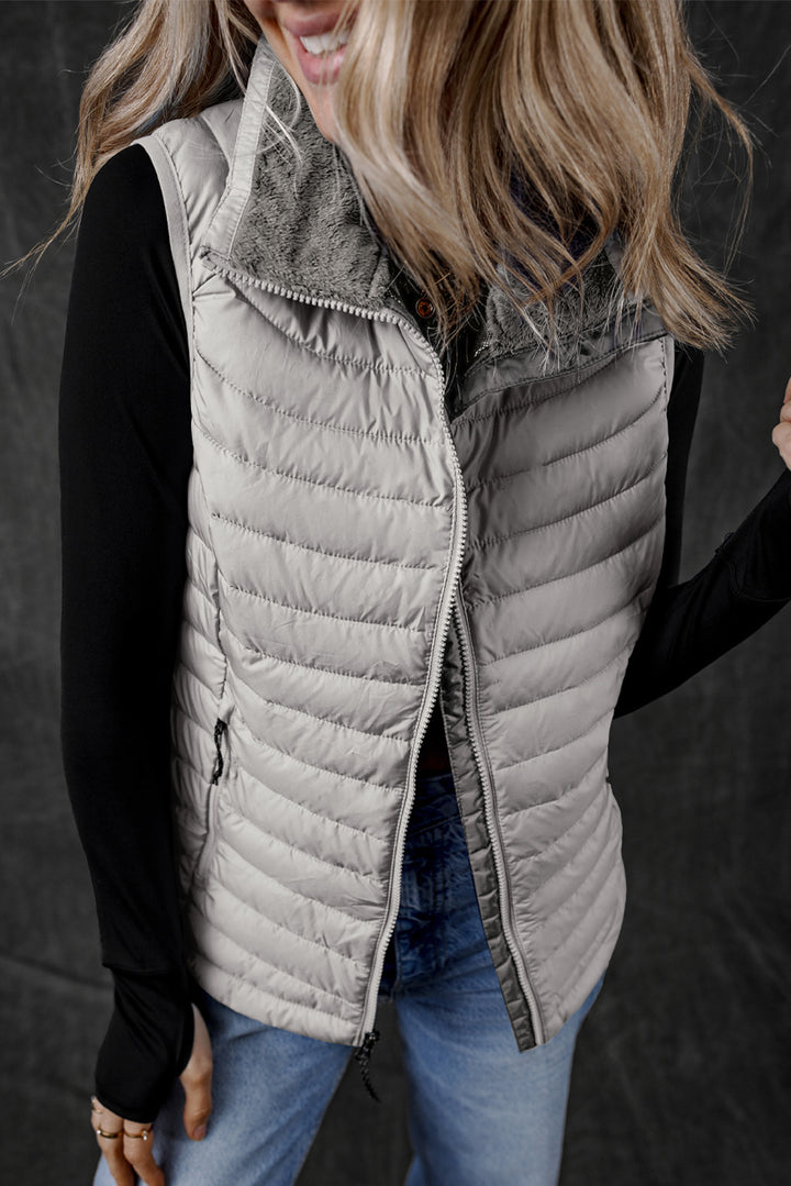 Gilet matelassé zippé à col en peluche argentée