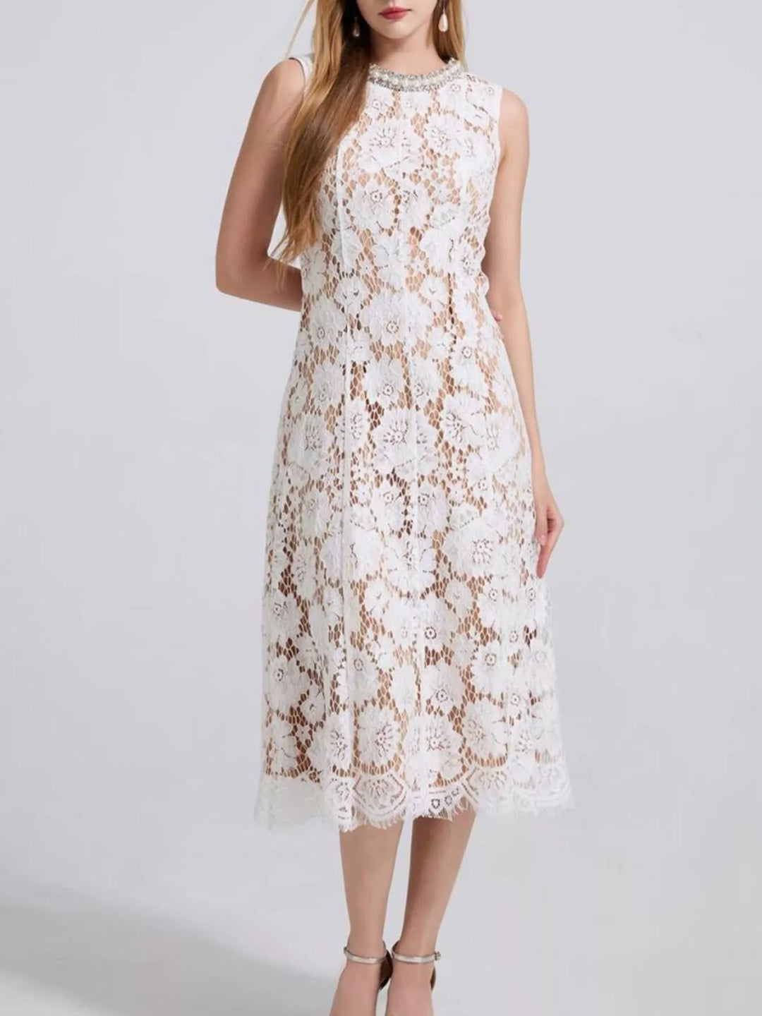 Pearl Neckline Sleeveless Lace Dress