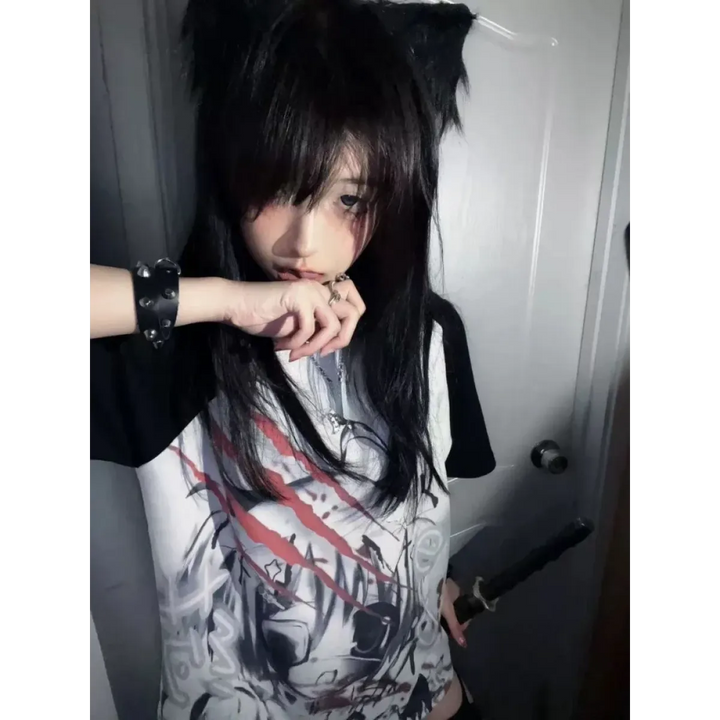 Black & White Gothic Anime T-Shirt – Harajuku Y2K Graphic Top